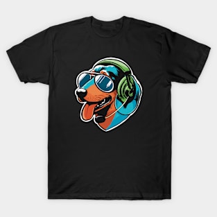 Fun Dachshund dog with headphones T-Shirt